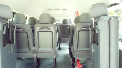 รถตู้ V.I.P. Toyota Hiace 12-16 ที่นั่ง พร้อมคนขับ