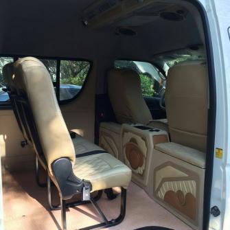 รถตู้ V.I.P. Toyota Hiace 12-16 ที่นั่ง พร้อมคนขับ